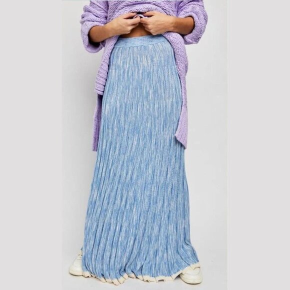 Free People Gold Coast Knit Maxi Skirt in Bottle Blue, size Medium - Picture 5 of 13
